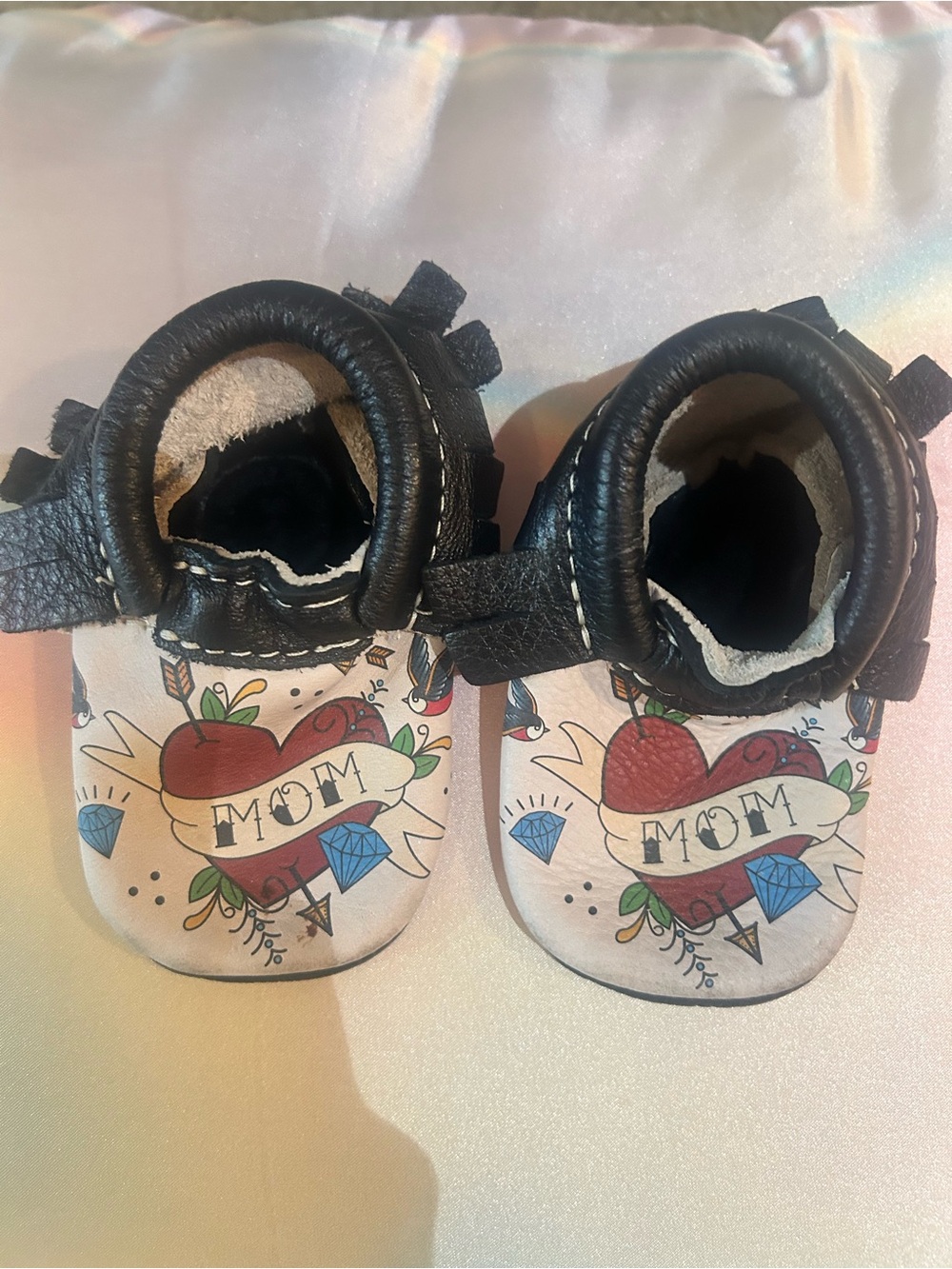 Freshly Picked Black and White 'MOM' Heart Tattoo Baby Moccasins